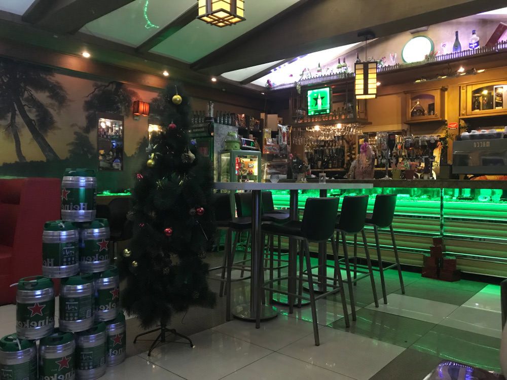 Pyongyang-Heineken-Bar-Interior.jpg