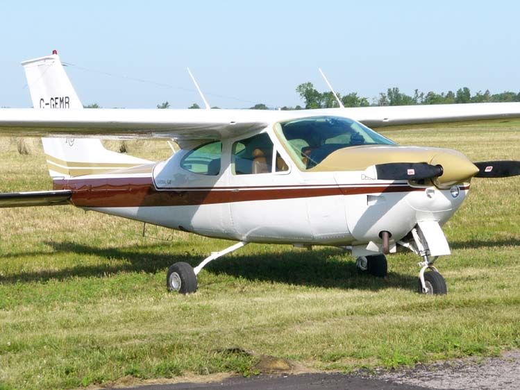 Cessna177RGCardinalRG01.jpg